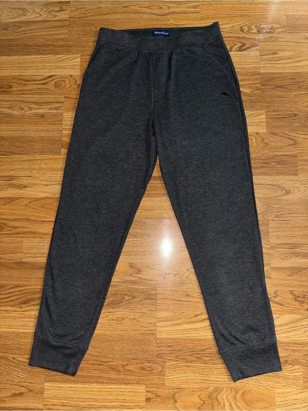 Tommy Bahama Joggers Men’s Size Medium Dark Gray Inseam 30 Lightweight Pockets